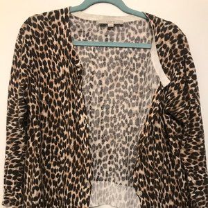 Super soft flattering LOFT cheetah print cardigan size M.